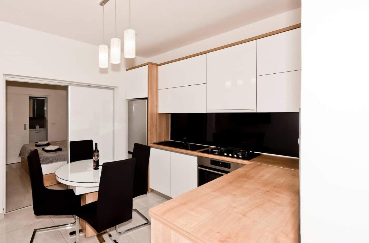 Apartment White Pearl Razanac Luaran gambar