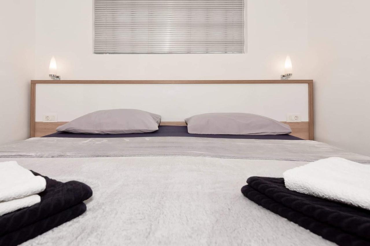 Apartment White Pearl Razanac Luaran gambar